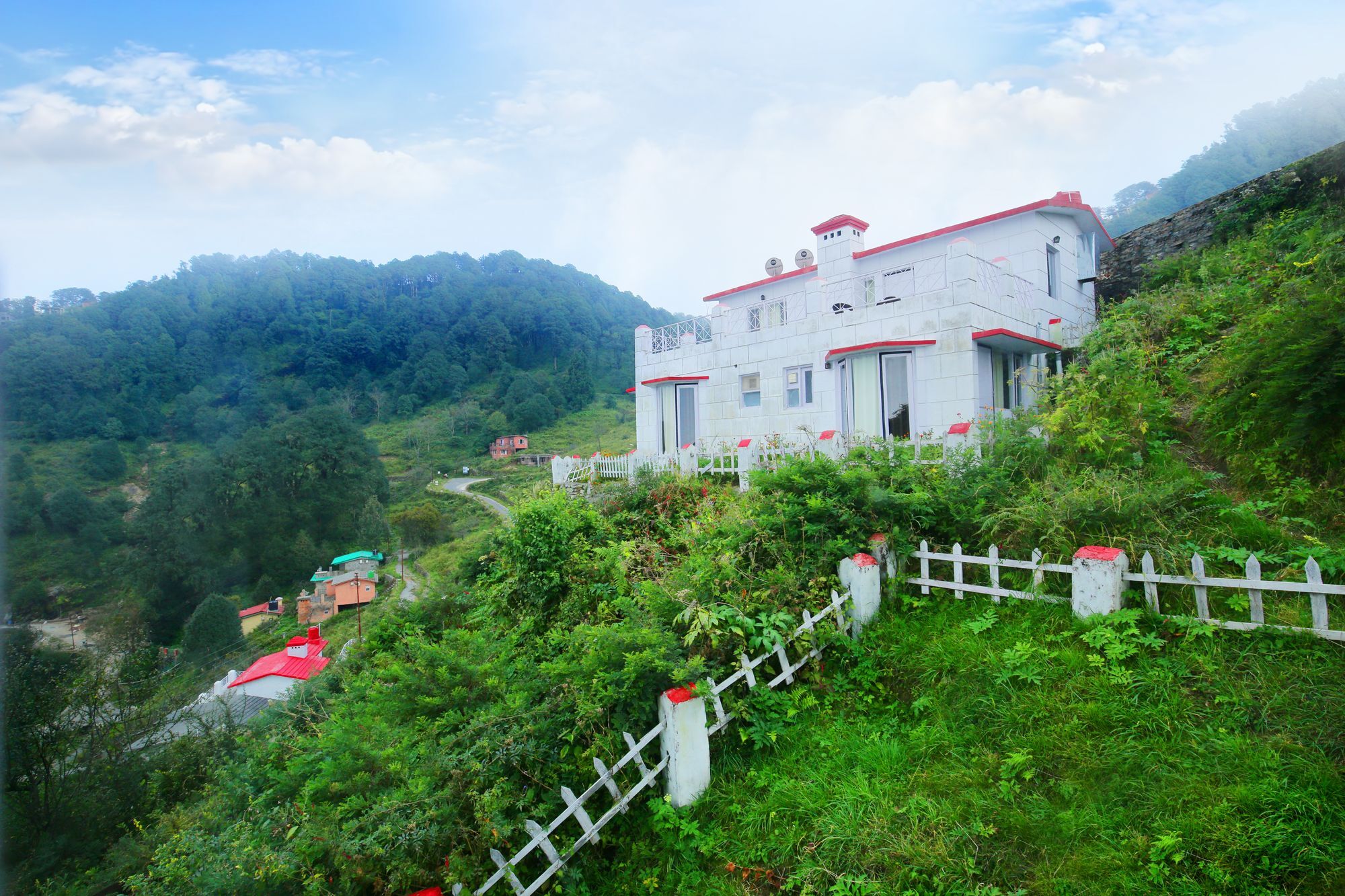 The Swiss Village Resort Найнітал Екстер'єр фото